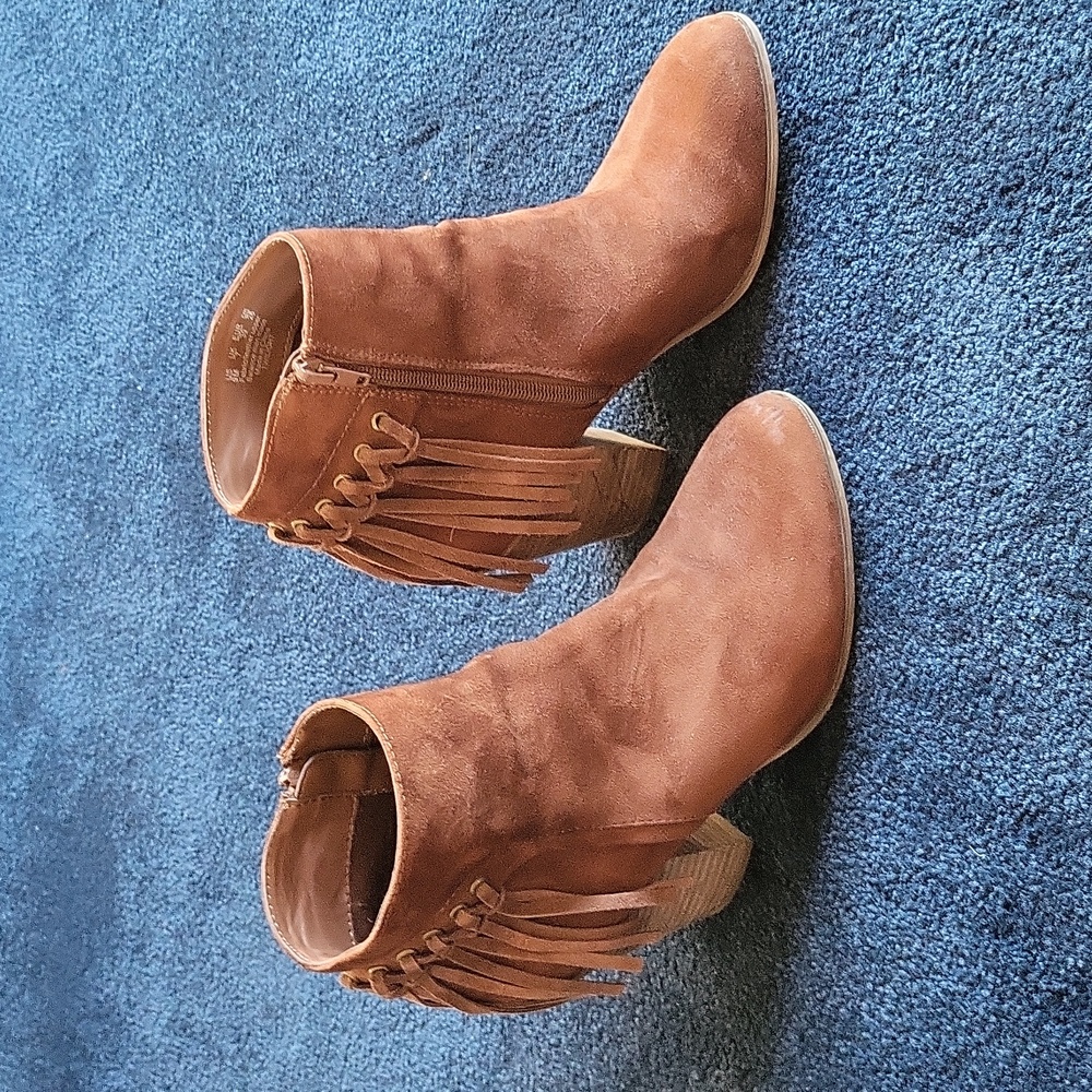 Fringe Suede Ankle Western Style Boots - Tan